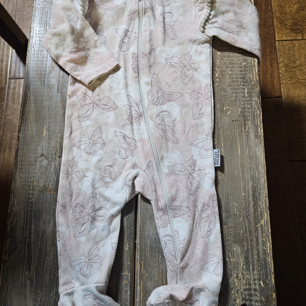 💝💝5/$25💝💝Butterfly Print Kids One Piece Footies